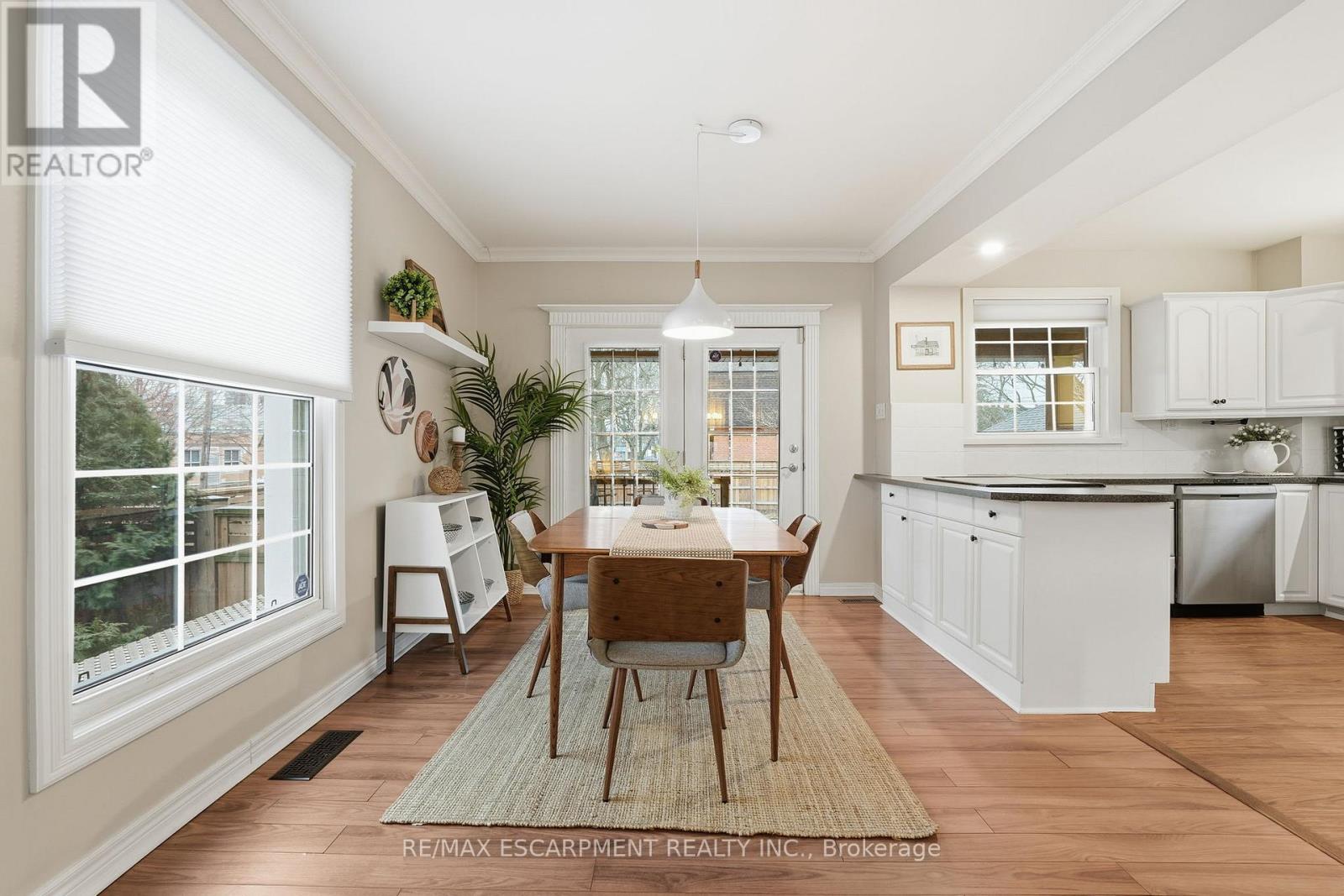 232 Mountain Park Avenue, Hamilton, Ontario  L8V 1A3 - Photo 13 - X12693112