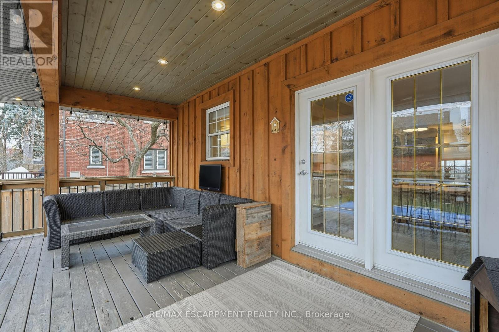 232 Mountain Park Avenue, Hamilton, Ontario  L8V 1A3 - Photo 36 - X12693112