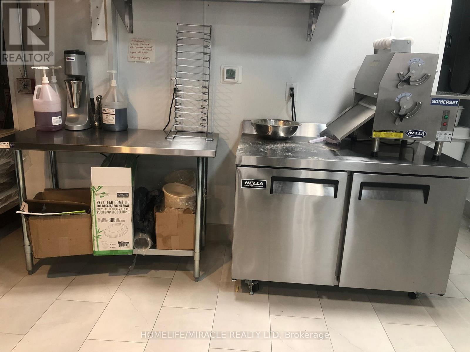 336 Central Ave Avenue, Fort Erie, Ontario  L2A 2L4 - Photo 6 - X12693148