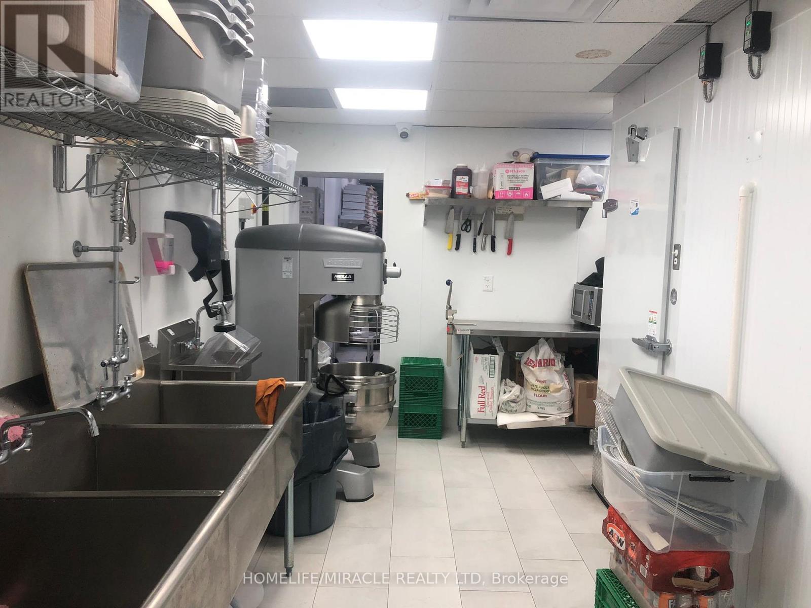 336 Central Ave Avenue, Fort Erie, Ontario  L2A 2L4 - Photo 7 - X12693148