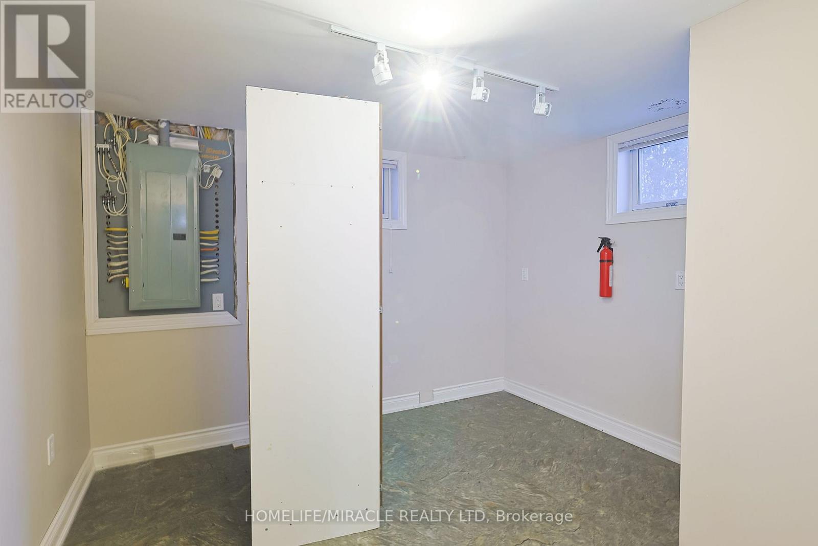 122 Fundy Ave Avenue, London East, Ontario  N5W 1R9 - Photo 16 - X12693182