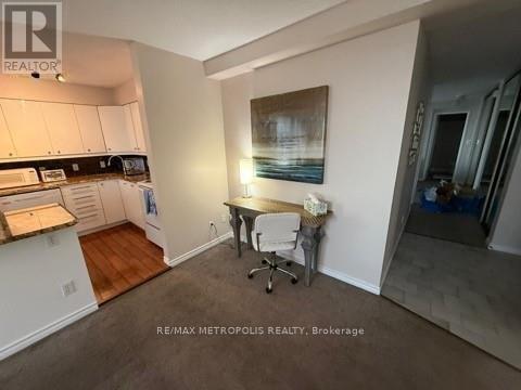 1408 - 155 Front Street N, Sarnia, Ontario  N7T 7V5 - Photo 13 - X12693194