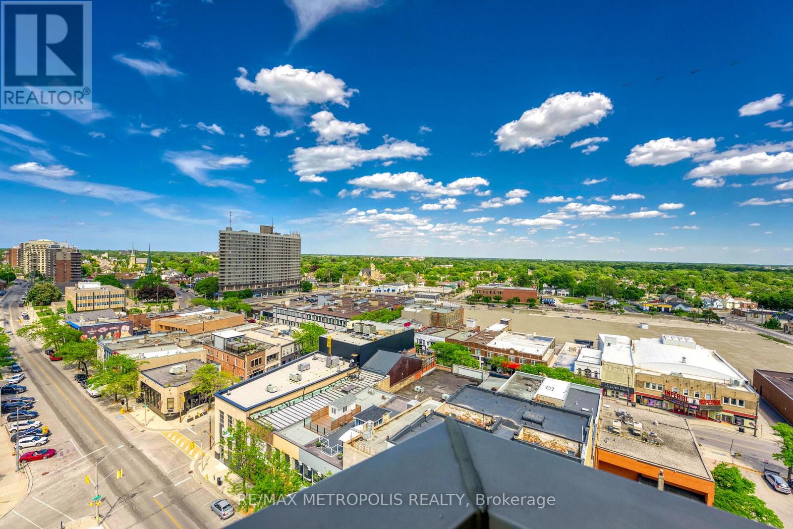 1408 - 155 Front Street N, Sarnia, Ontario  N7T 7V5 - Photo 32 - X12693194