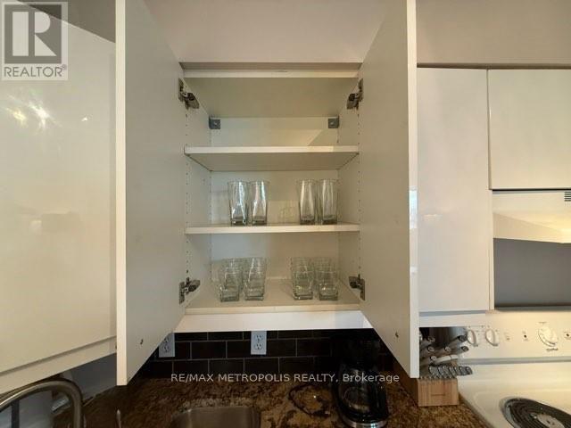 1408 - 155 Front Street N, Sarnia, Ontario  N7T 7V5 - Photo 7 - X12693194