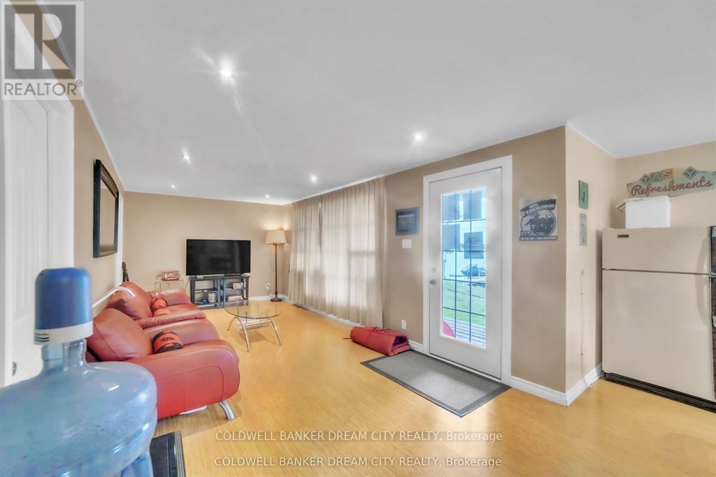 1004a Almond Lane, Frontenac, Ontario  K0H 1B0 - Photo 28 - X12693254