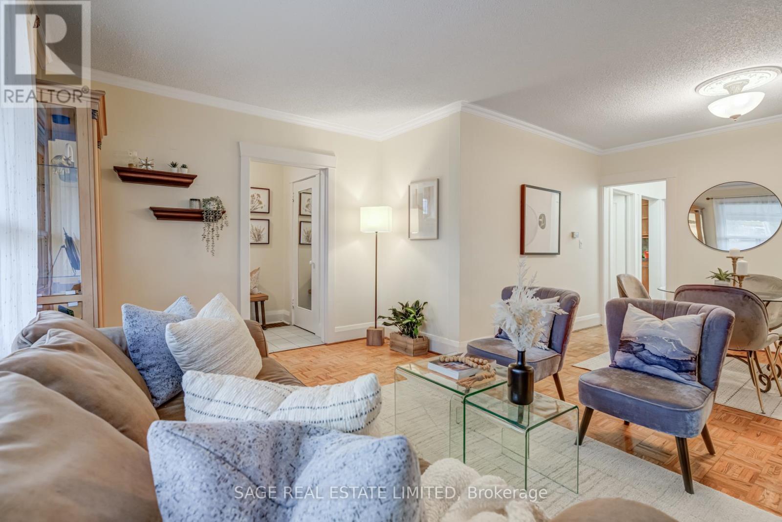 13 Patterson Avenue, Toronto, Ontario  M1L 3Y1 - Photo 2 - E12691358