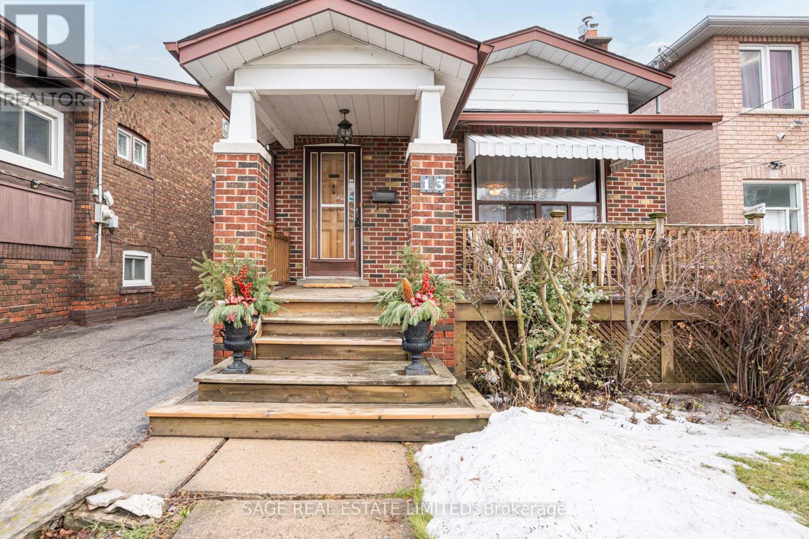 13 Patterson Avenue, Toronto, Ontario  M1L 3Y1 - Photo 3 - E12691358