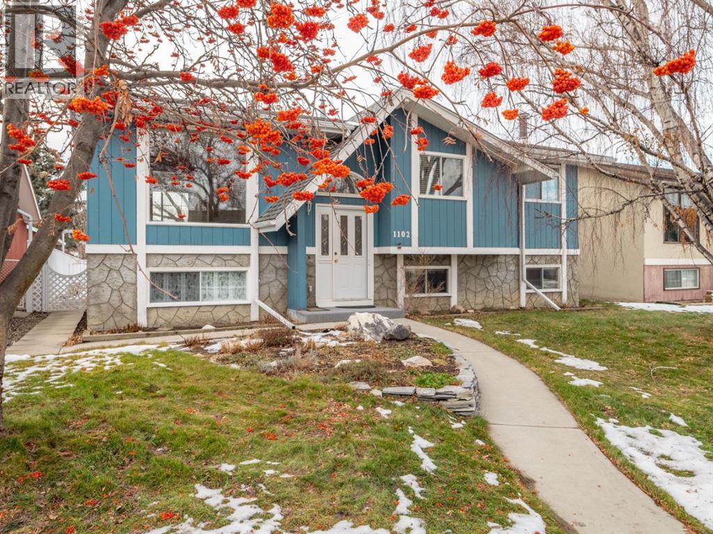 1102 Cameron Road  S, Lethbridge, Alberta  T1K 4B3 - Photo 2 - A2274892