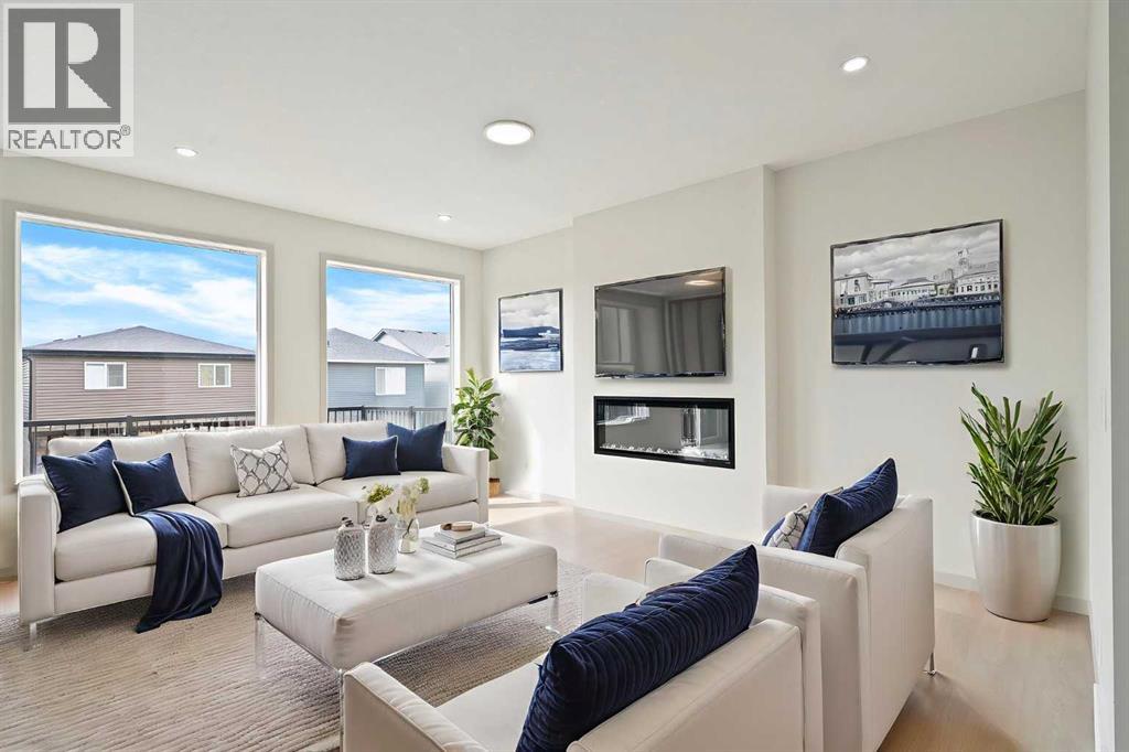 31 Lucas Passage Nw, Calgary, Alberta  T3P 1Z4 - Photo 5 - A2256280