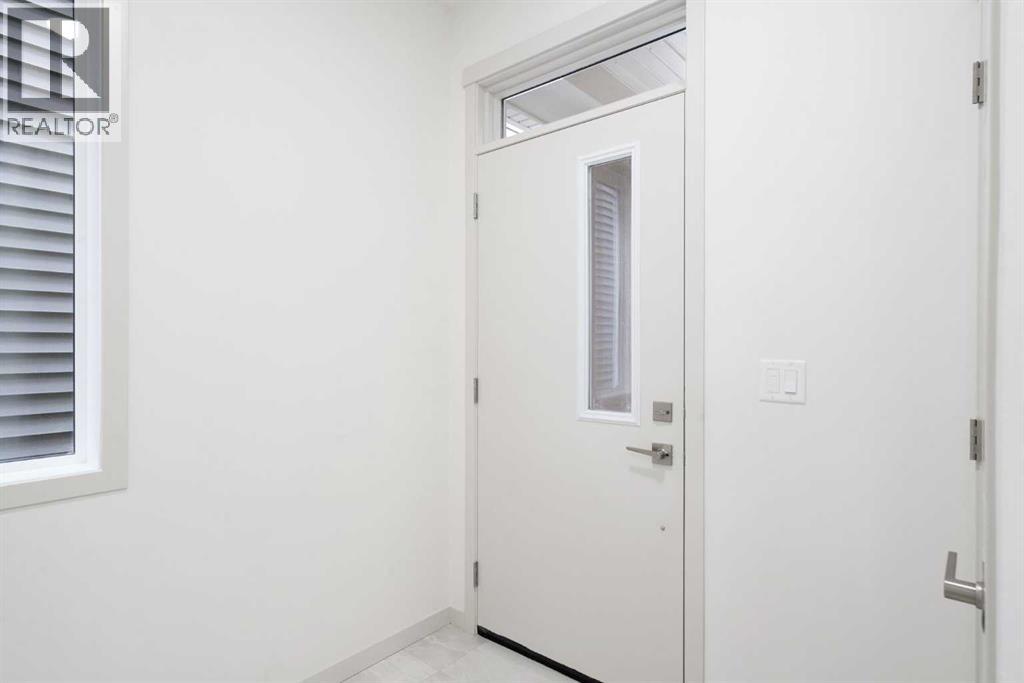 31 Lucas Passage Nw, Calgary, Alberta  T3P 1Z4 - Photo 3 - A2256280