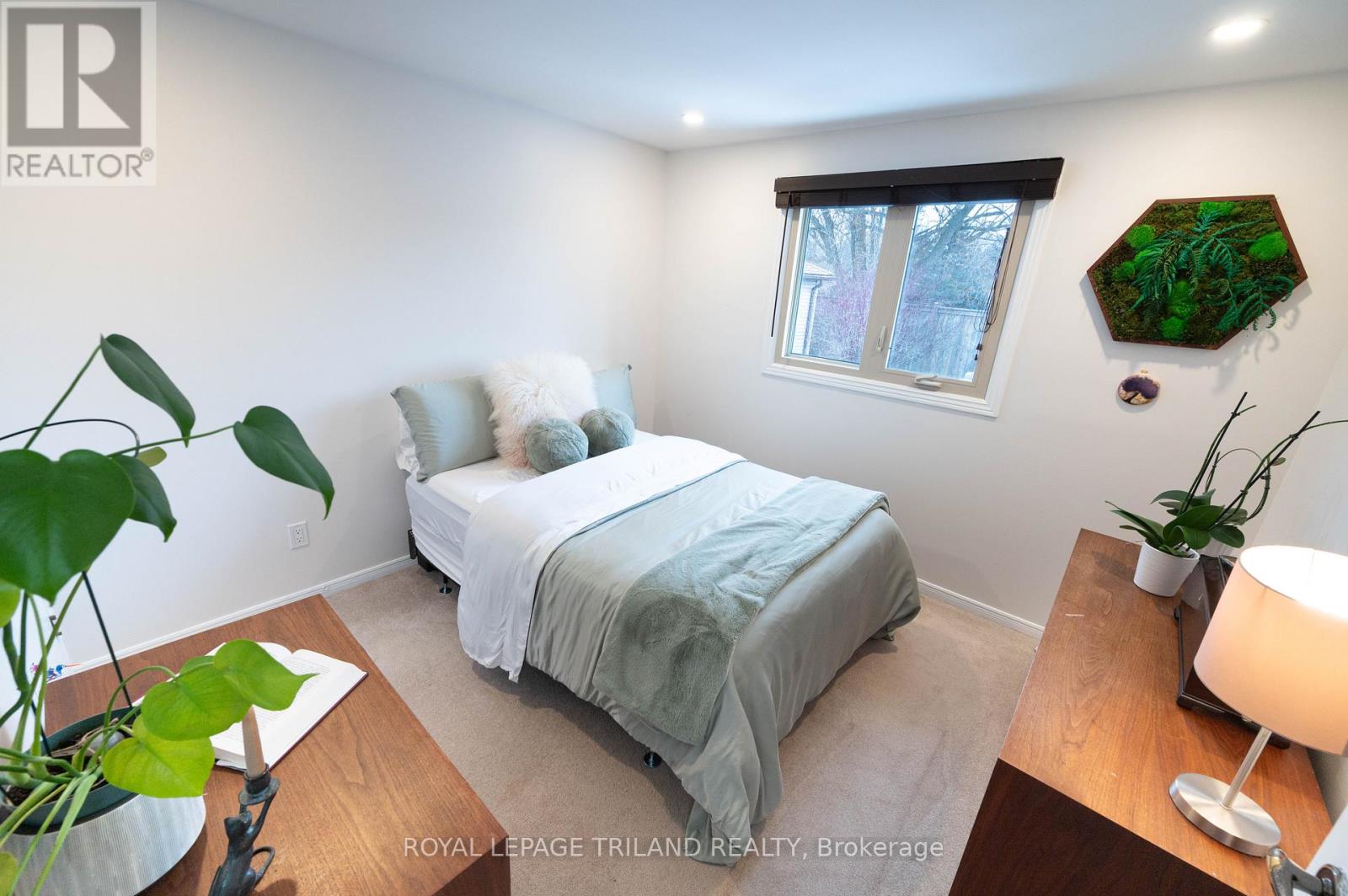 96 Golfdale Crescent, London South, Ontario  N6C 5P5 - Photo 20 - X12693382