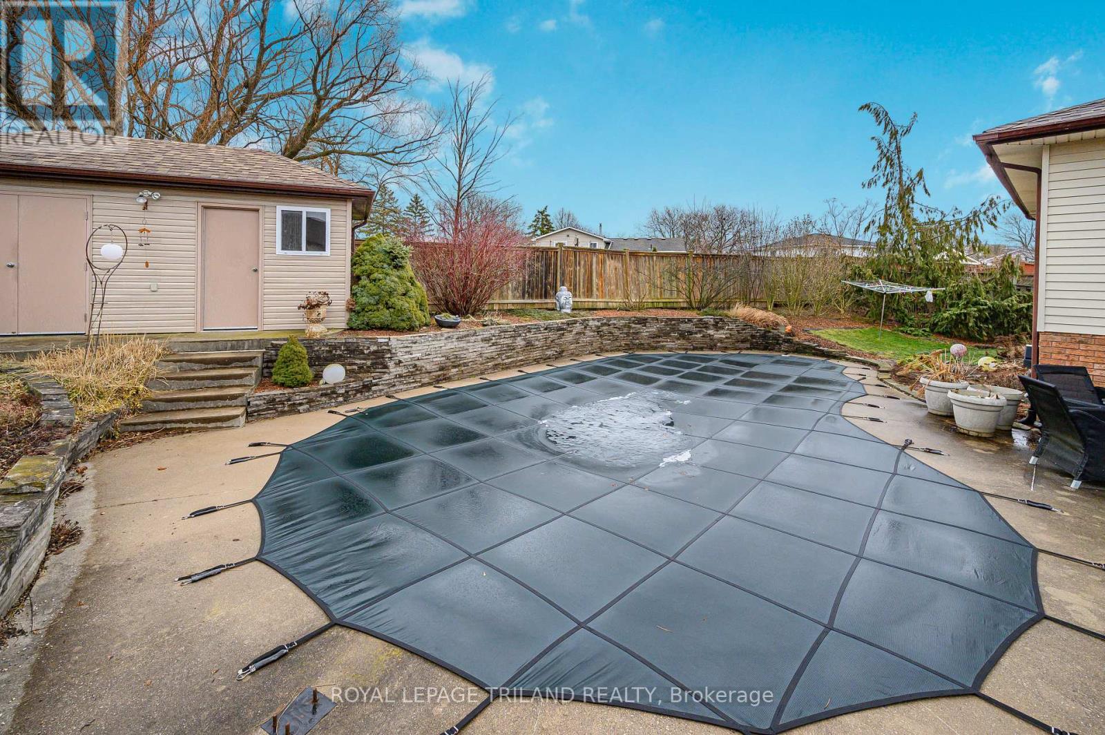 96 Golfdale Crescent, London South, Ontario  N6C 5P5 - Photo 29 - X12693382