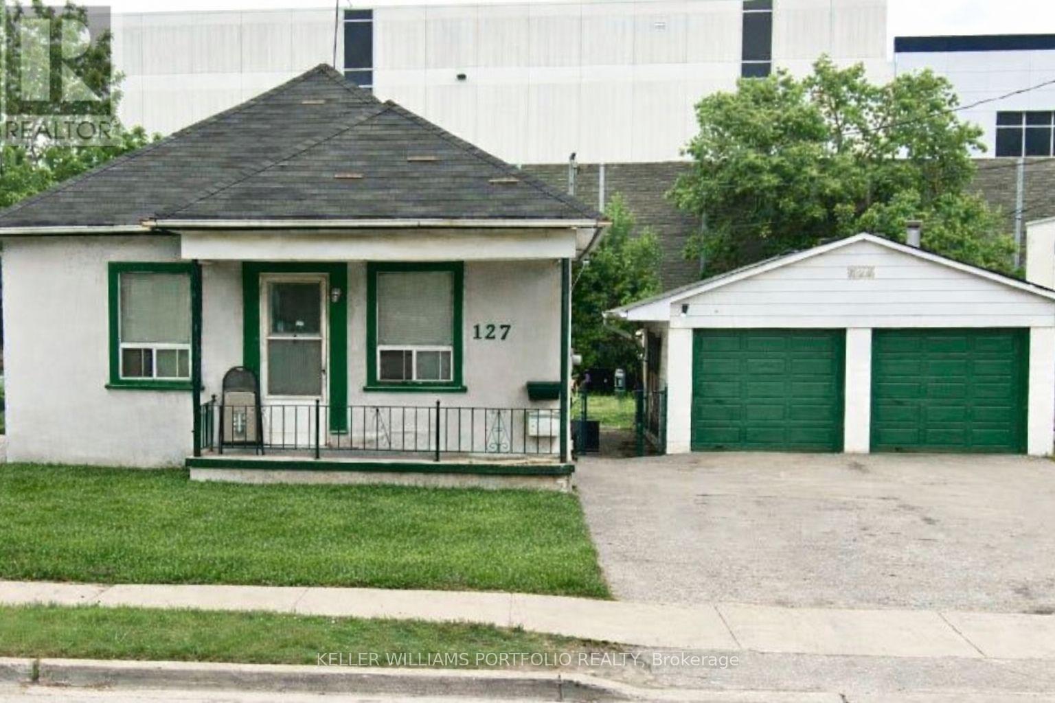 127 THIRTIETH STREET, Toronto, Ontario