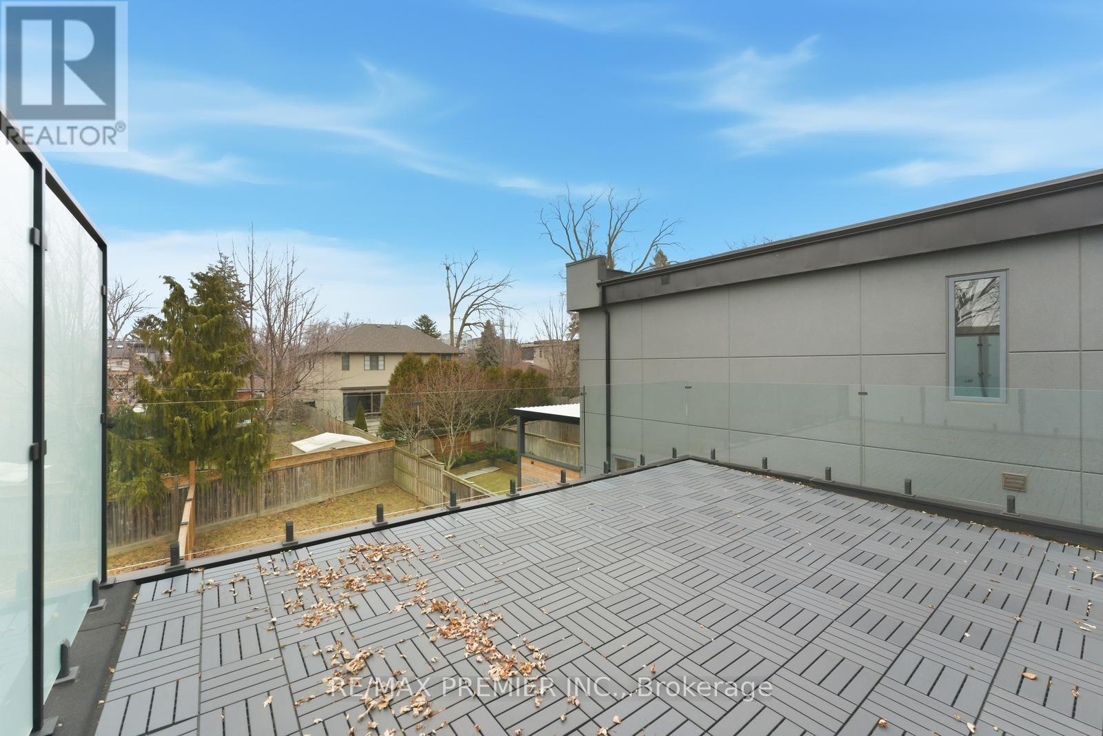 23a Maple Avenue N, Mississauga, Ontario  L5H 2S1 - Photo 38 - W12693262