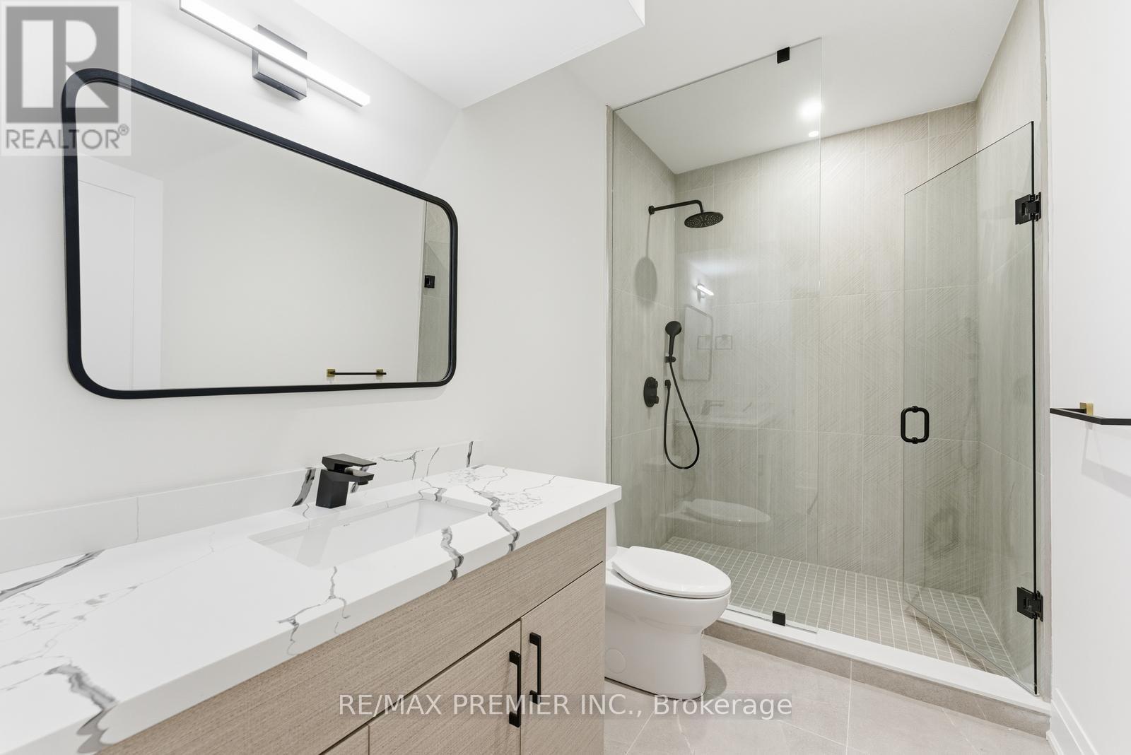 23a Maple Avenue N, Mississauga, Ontario  L5H 2S1 - Photo 45 - W12693262