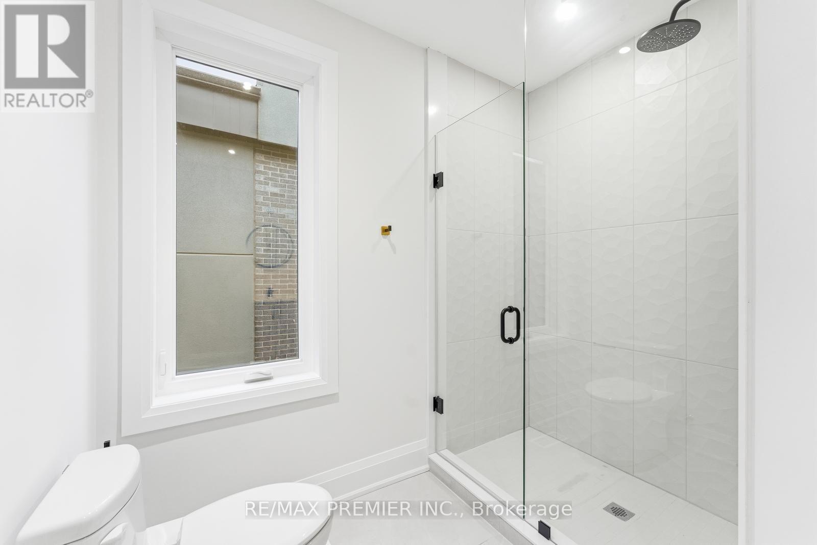 23a Maple Avenue N, Mississauga, Ontario  L5H 2S1 - Photo 30 - W12693262