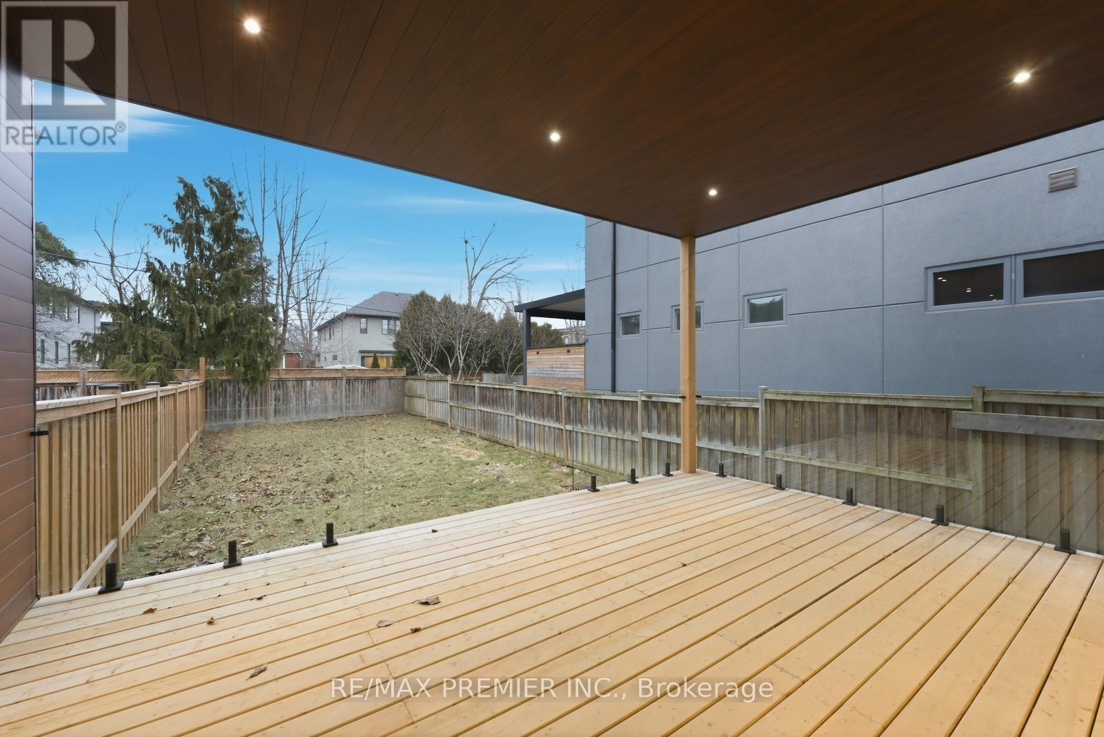 23a Maple Avenue N, Mississauga, Ontario  L5H 2S1 - Photo 46 - W12693262