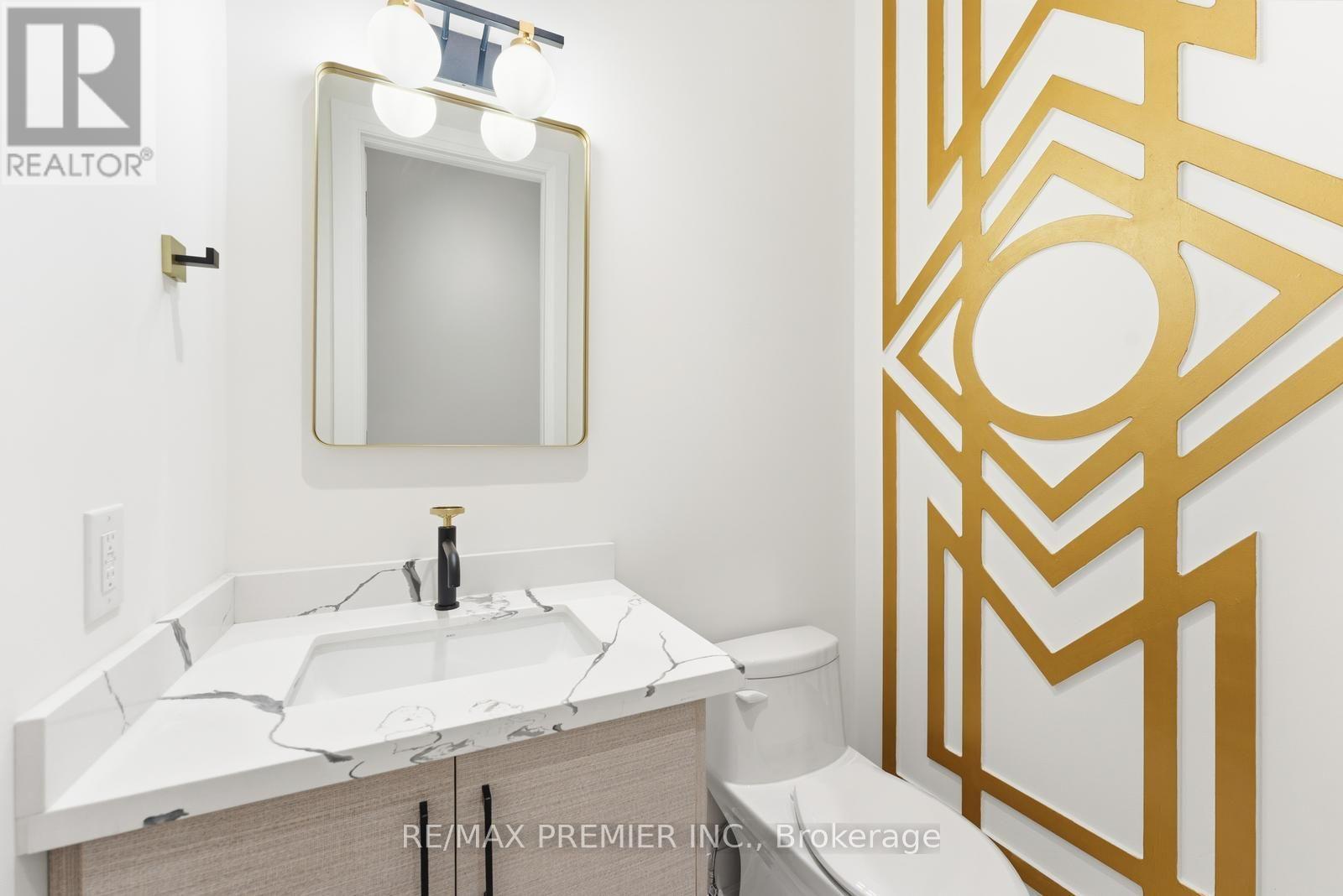 23a Maple Avenue N, Mississauga, Ontario  L5H 2S1 - Photo 20 - W12693262