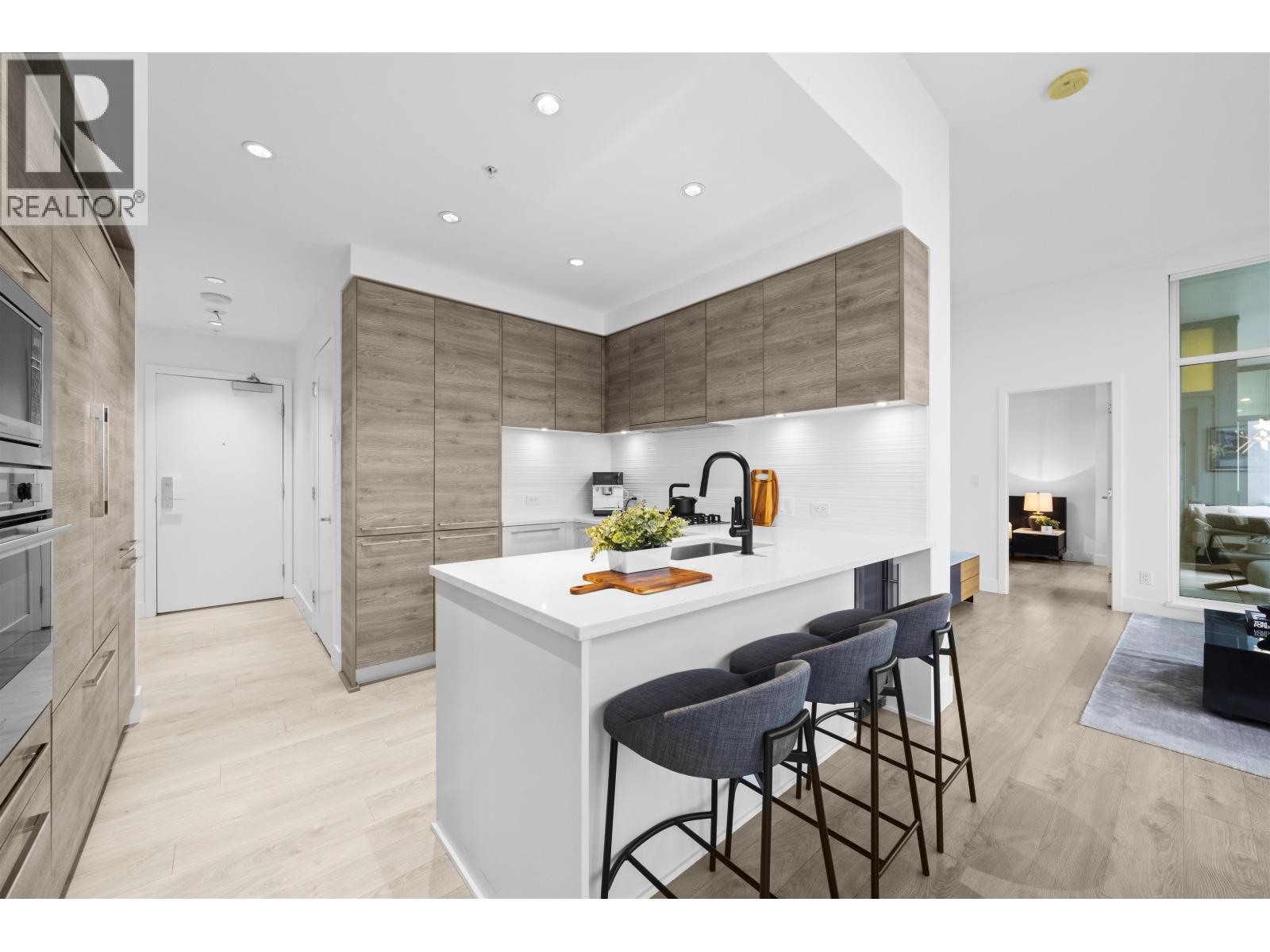 2901 7303 NOBLE LANE, Burnaby, British Columbia