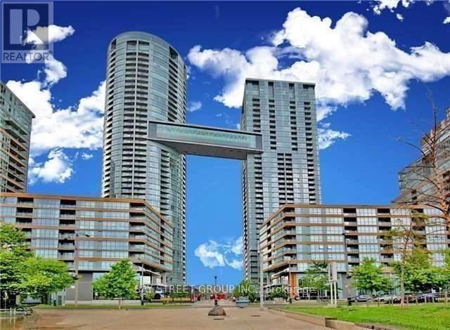 2011 - 15 Iceboat Terrace, Toronto, Ontario  M5V 4A5 - Photo 1 - C12693308