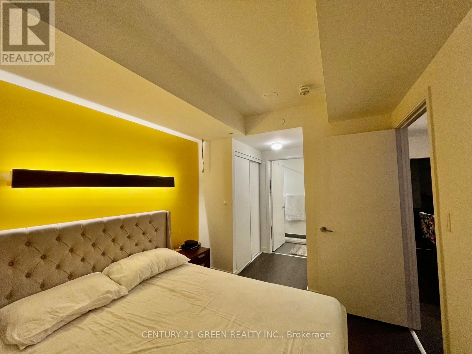 715 - 27 Bathurst Street, Toronto, Ontario  M5V 2P1 - Photo 8 - C12693322