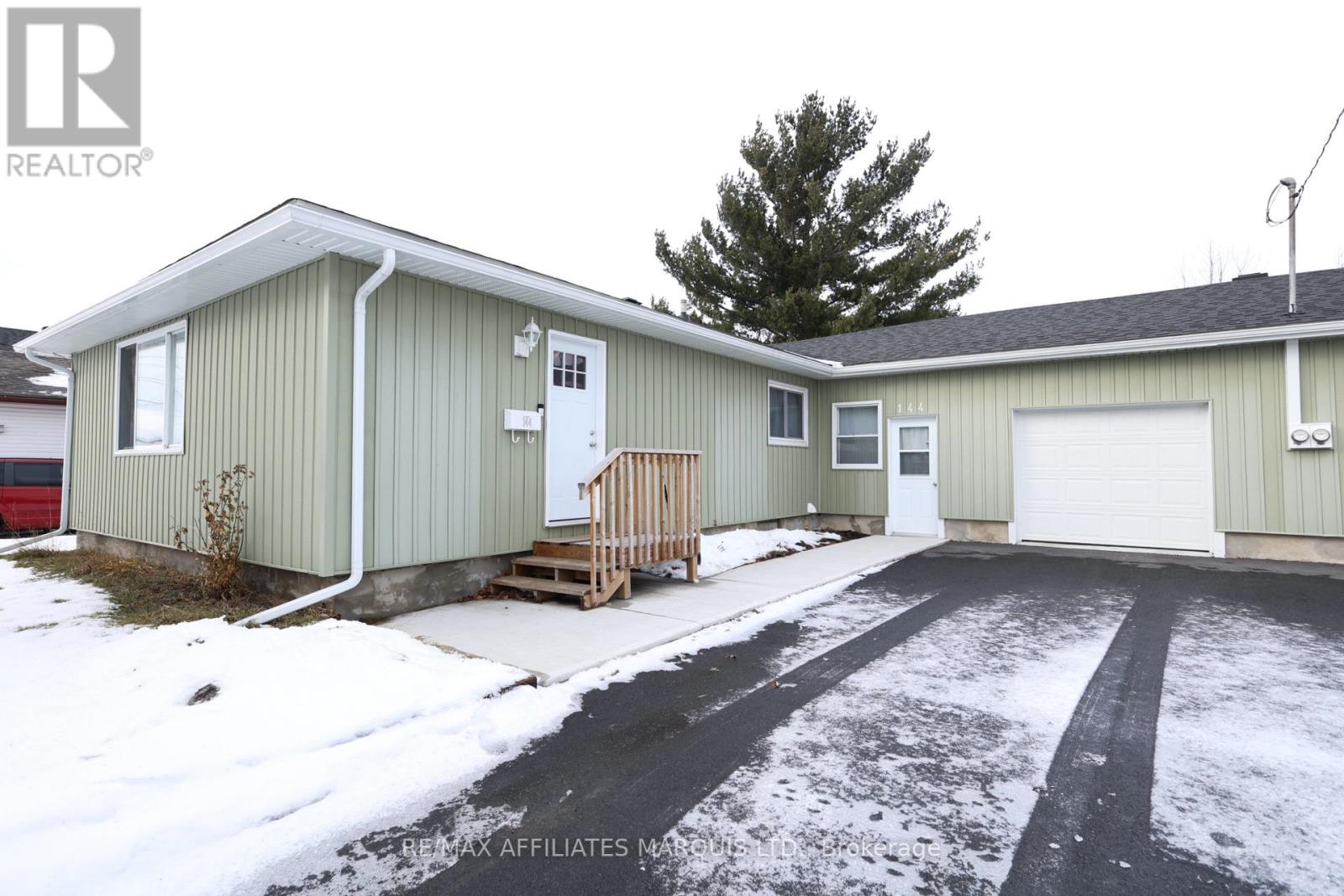 144 ELSIE AVENUE, Cornwall, Ontario