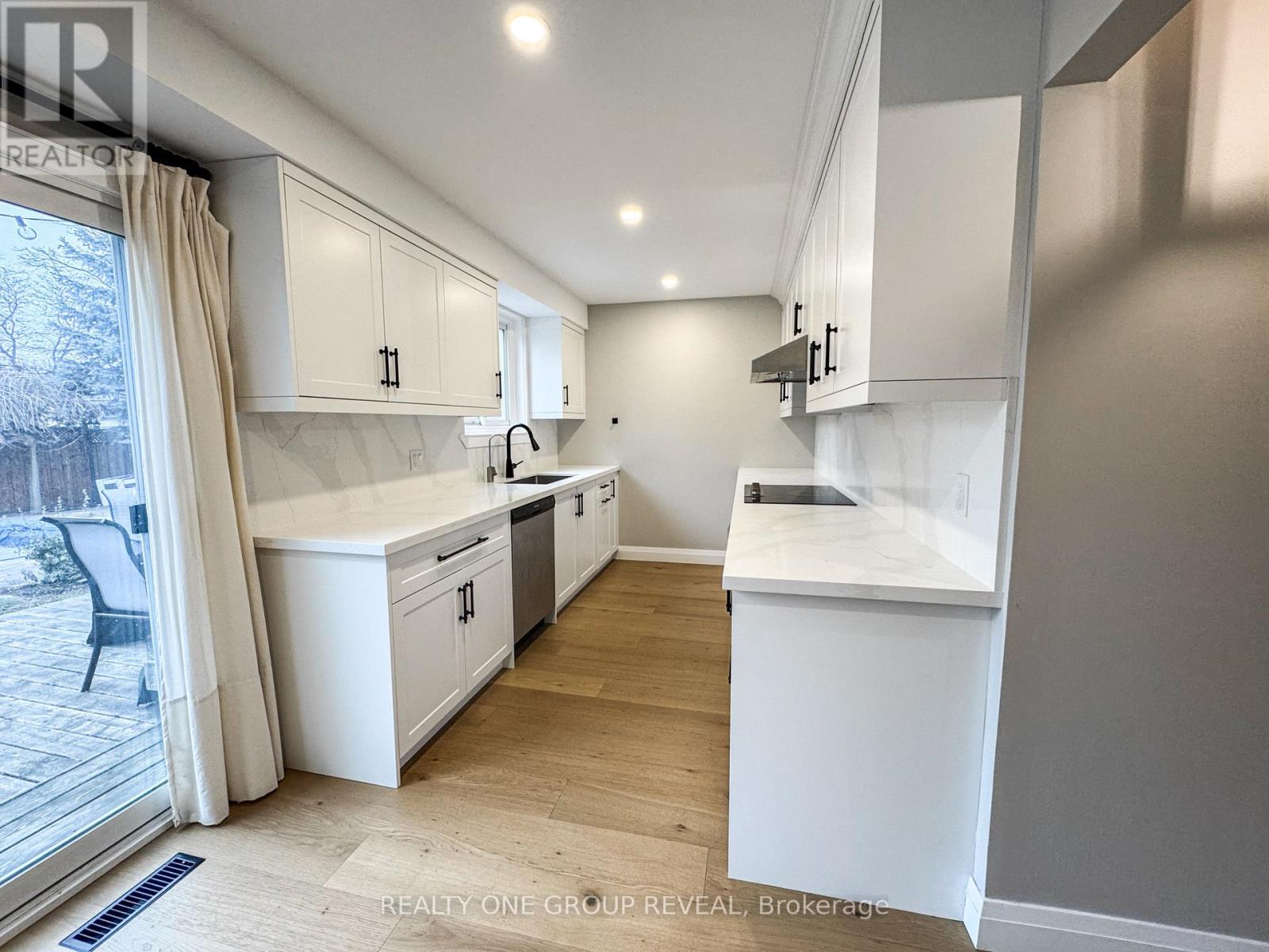 14 Calais Street, Whitby (Lynde Creek), Ontario  L1N 5M1 - Photo 5 - E12693320