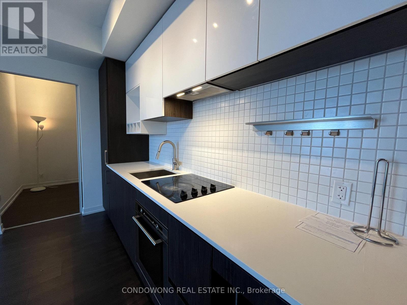 507 - 898 Portage Parkway, Vaughan, Ontario  L4K 0J6 - Photo 6 - N12693358