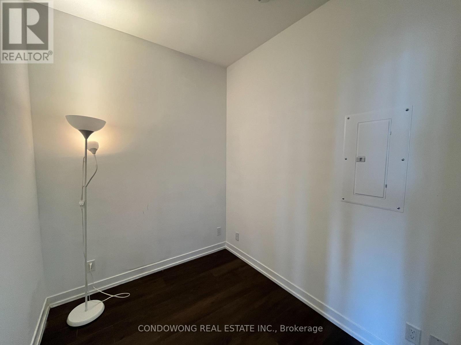 507 - 898 Portage Parkway, Vaughan, Ontario  L4K 0J6 - Photo 7 - N12693358