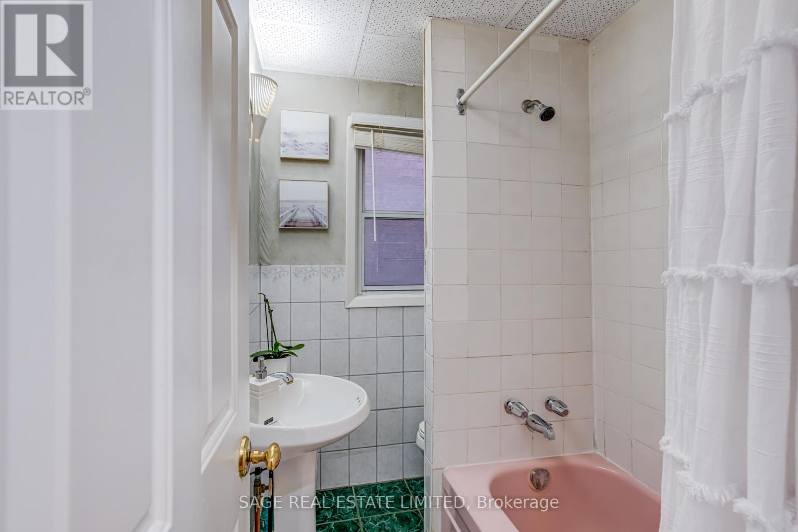 13 Patterson Avenue, Toronto, Ontario  M1L 3Y1 - Photo 14 - E12691358