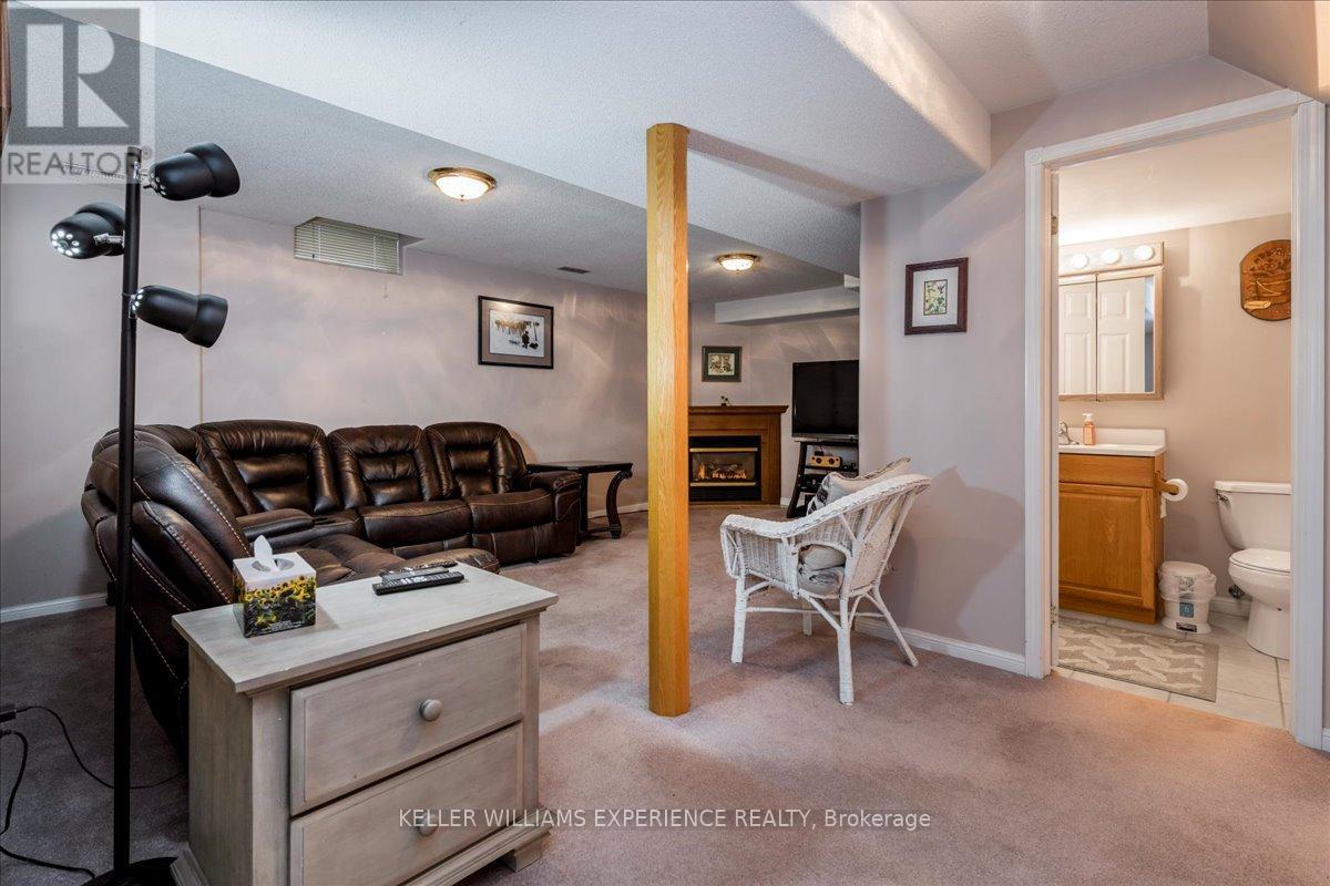 132 James Street, Barrie (Ardagh), Ontario  L4N 6X9 - Photo 27 - S12693342