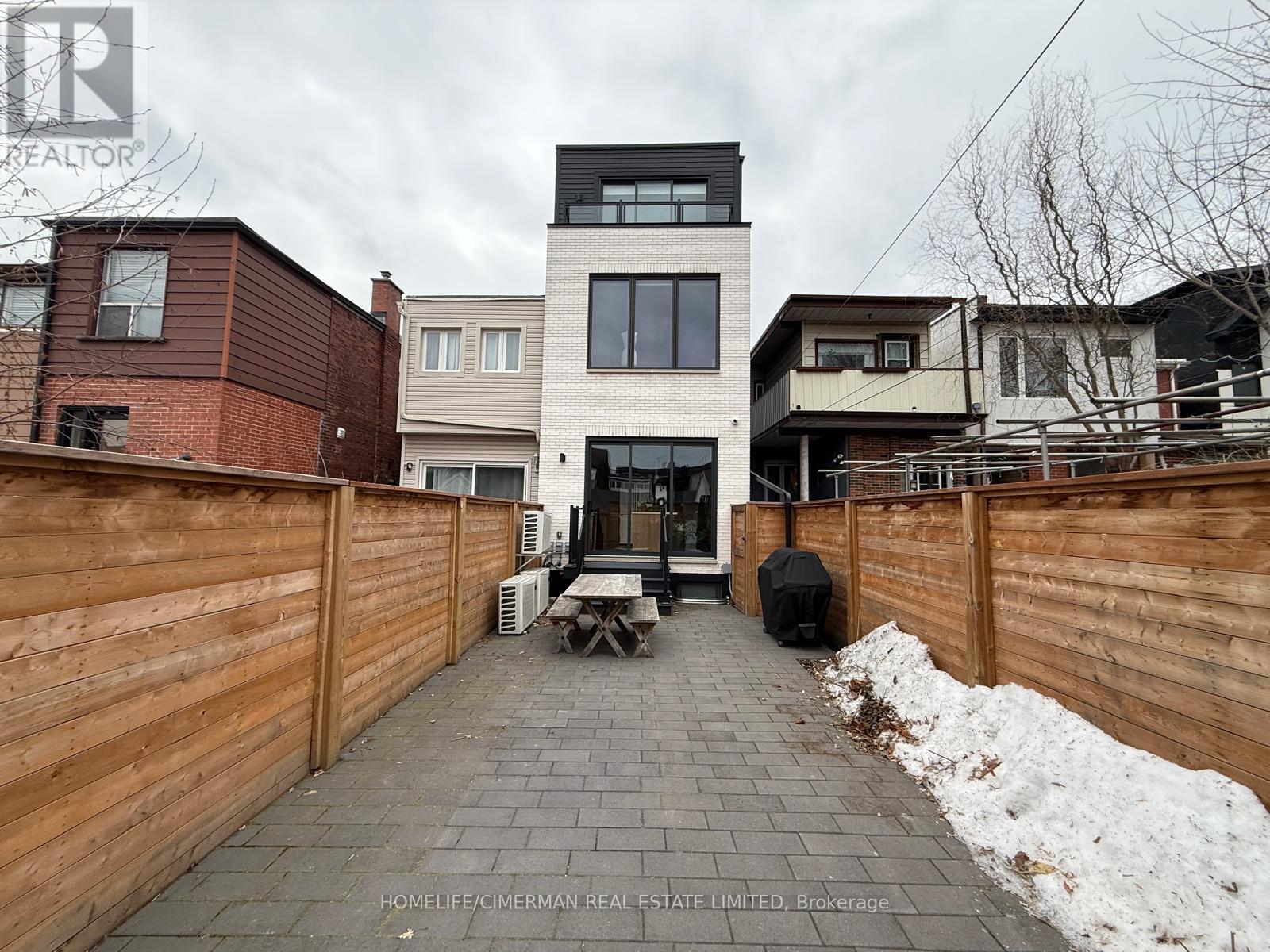 577 Concord Avenue, Toronto, Ontario  M6H 2R2 - Photo 32 - W12693346