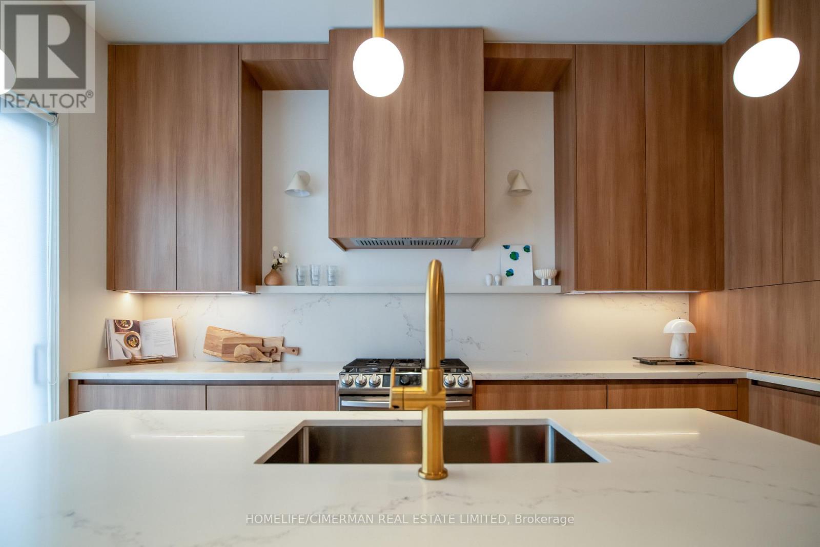 577 Concord Avenue, Toronto, Ontario  M6H 2R2 - Photo 9 - W12693346