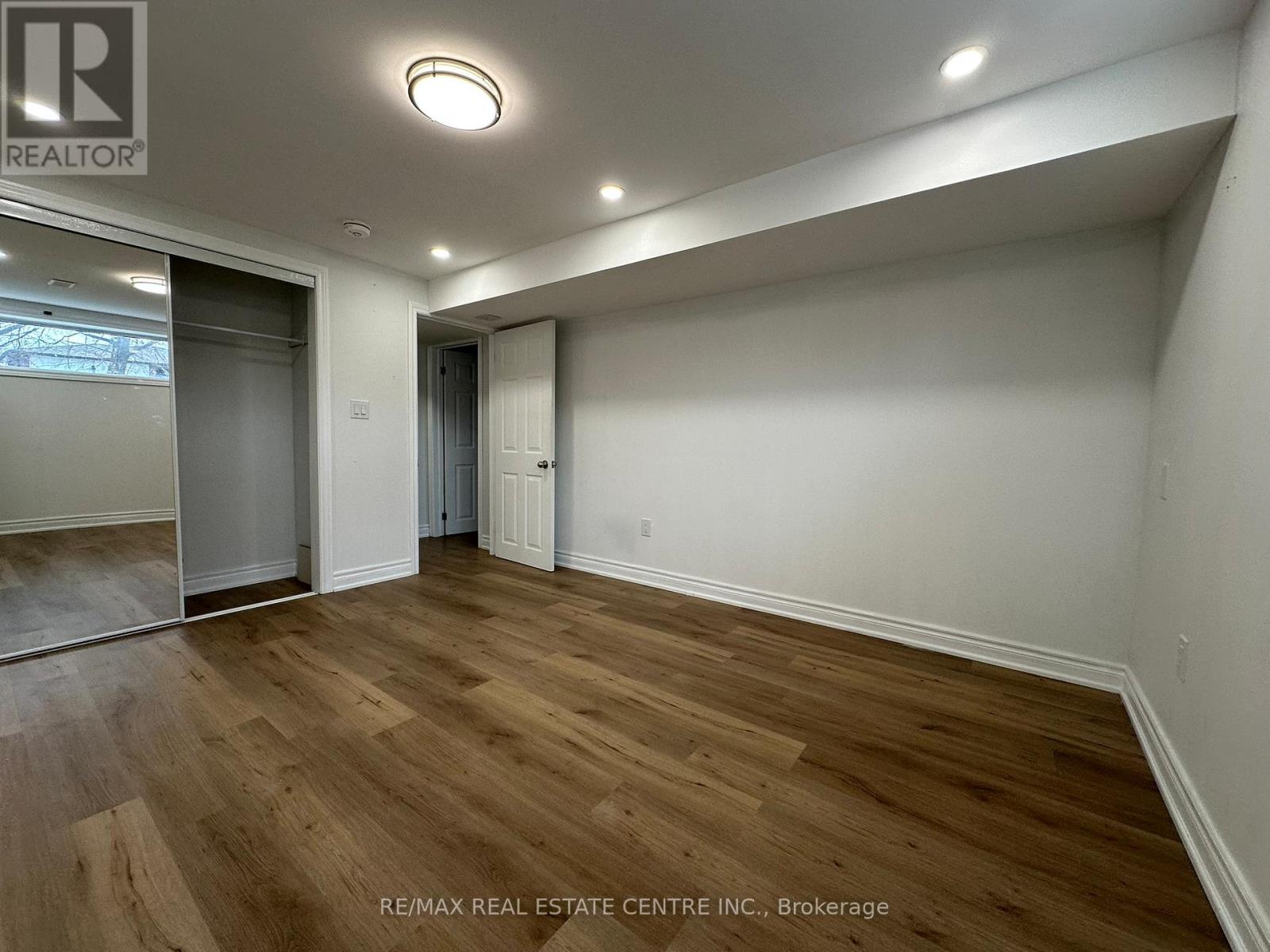 Bsmt - 67 York Road, Toronto, Ontario  M9R 3E7 - Photo 13 - W12693366