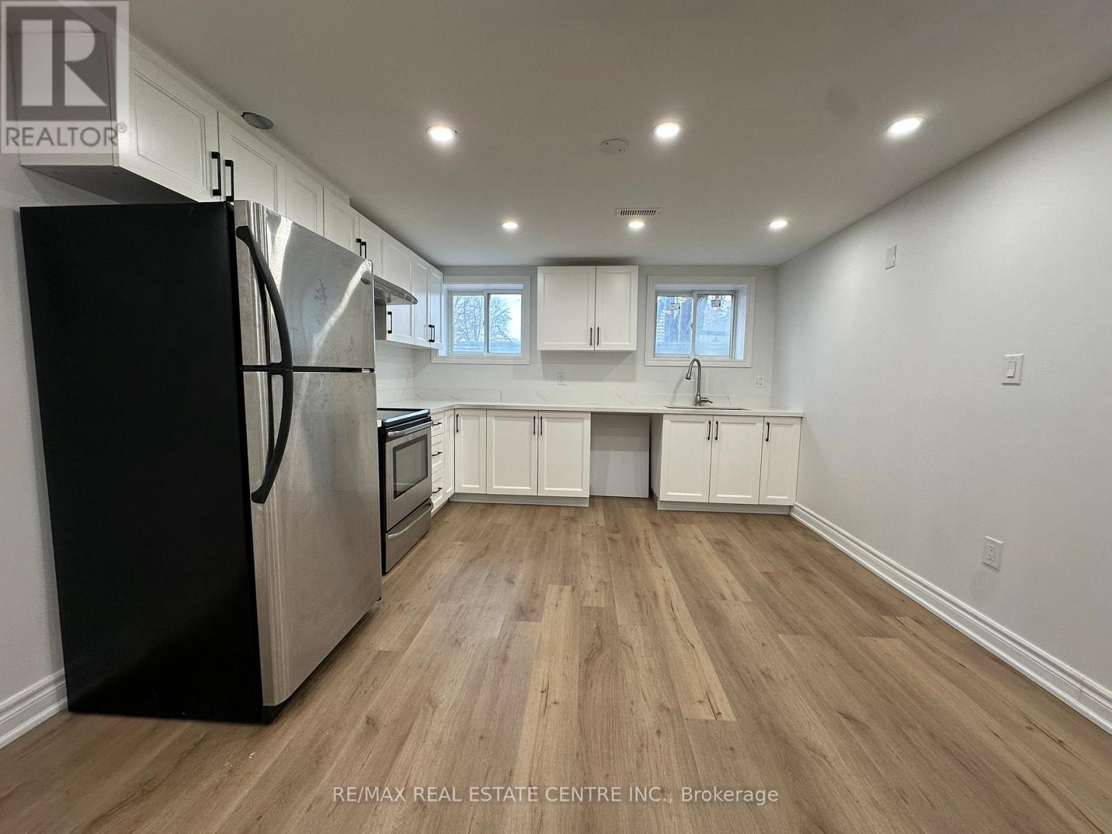 Bsmt - 67 York Road, Toronto, Ontario  M9R 3E7 - Photo 3 - W12693366