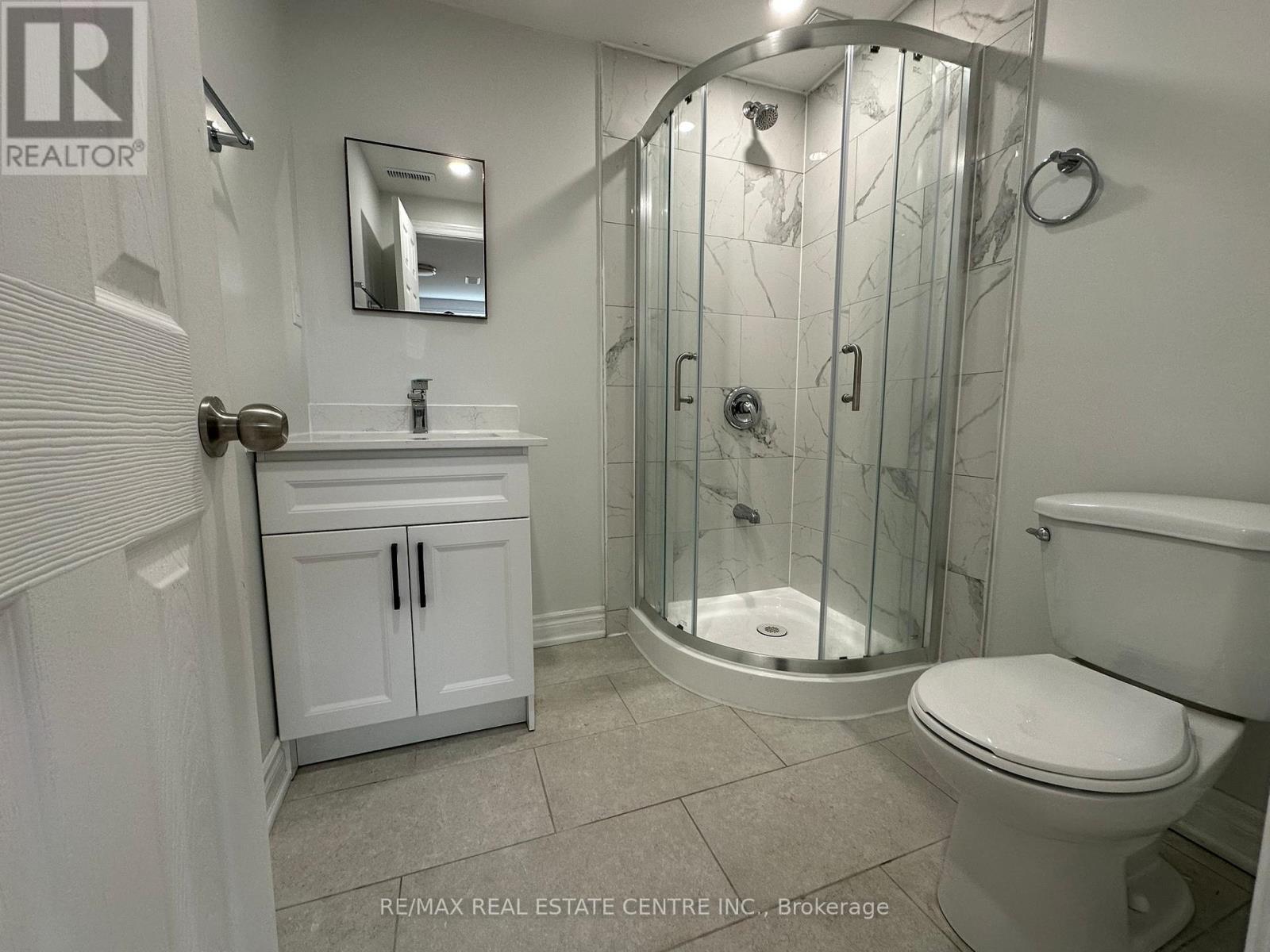 Bsmt - 67 York Road, Toronto, Ontario  M9R 3E7 - Photo 9 - W12693366