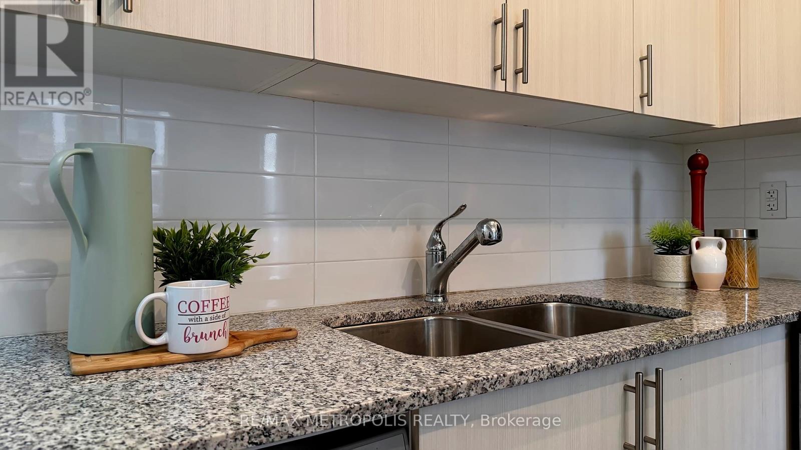 833 - 3091 Dufferin Avenue, Toronto, Ontario  M6A 0C4 - Photo 16 - W12693376