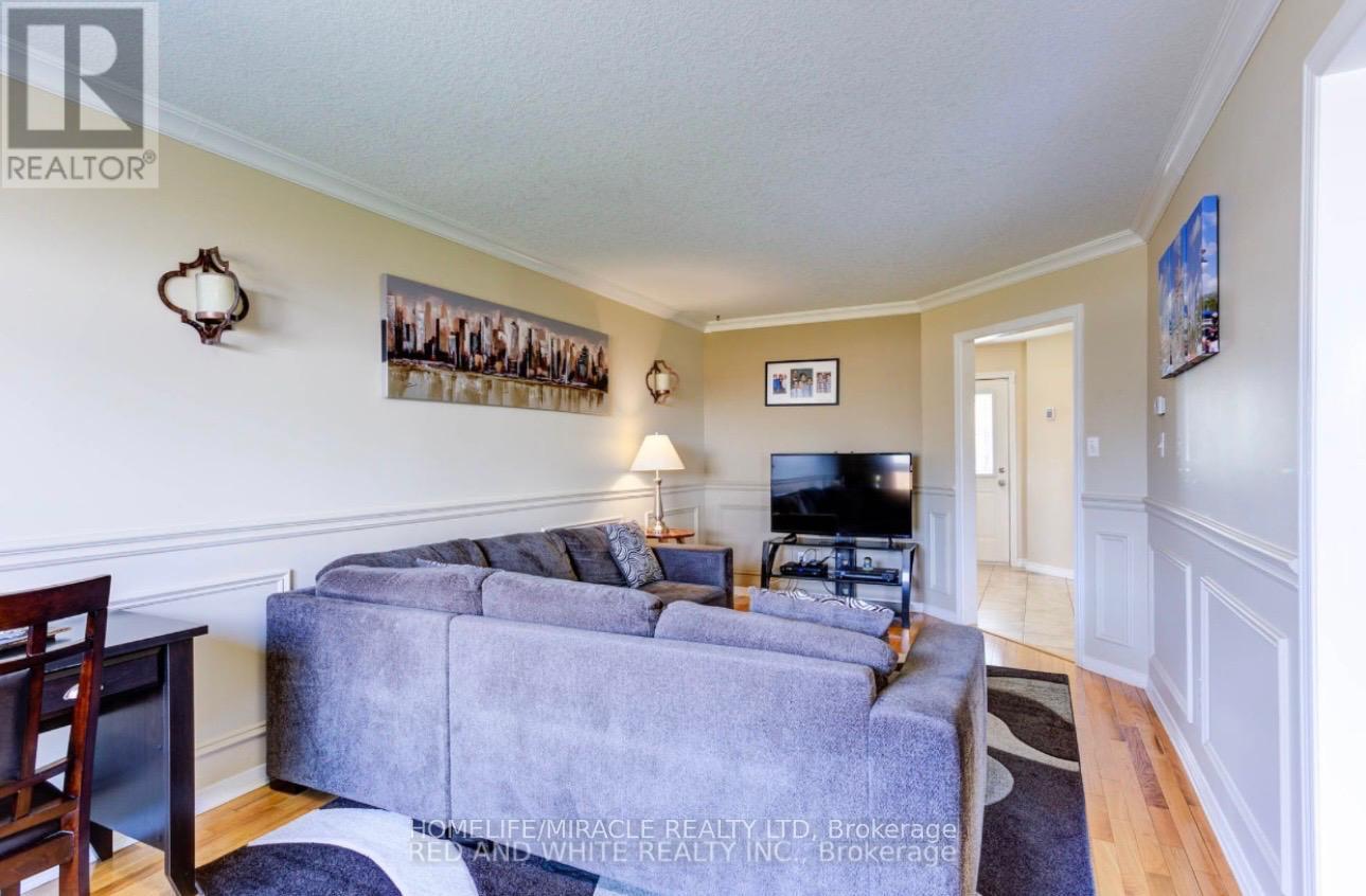 12 Haskell Road, Cambridge, Ontario  N1P 1E3 - Photo 3 - X12693374