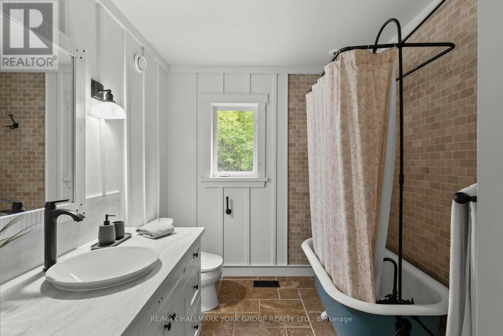 1628 Muskoka Road N, Gravenhurst, Ontario  P1P 1R5 - Photo 27 - X12693386