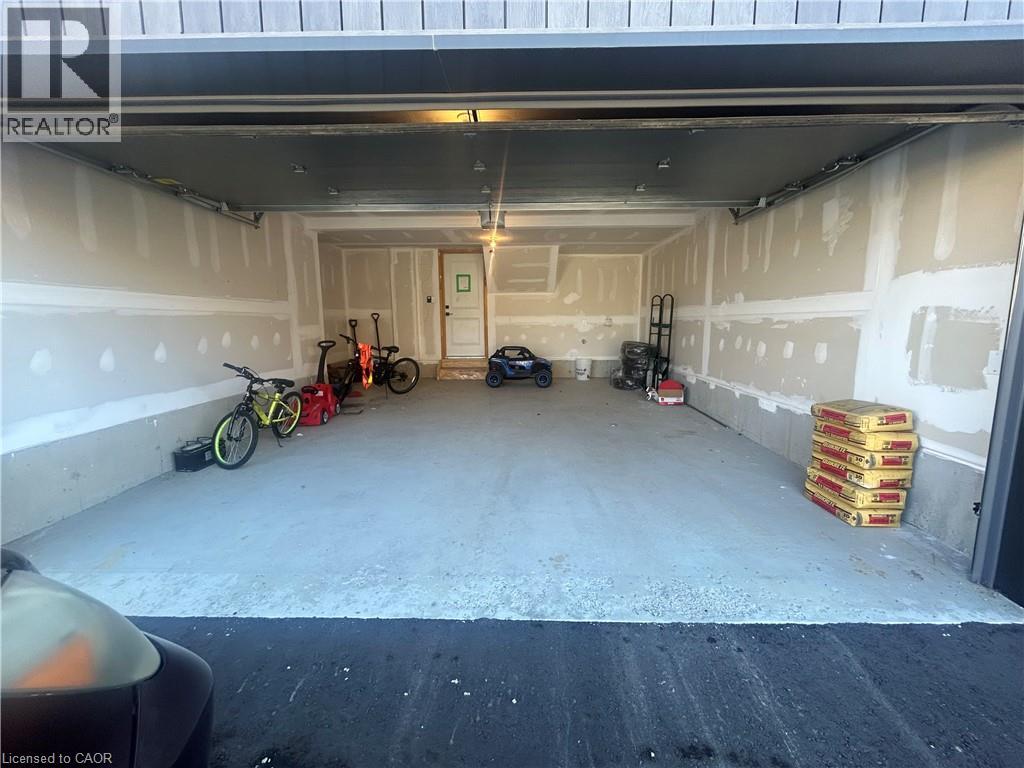 3 Urbane Boulevard, Kitchener, Ontario  N2E 0J4 - Photo 3 - 40796228