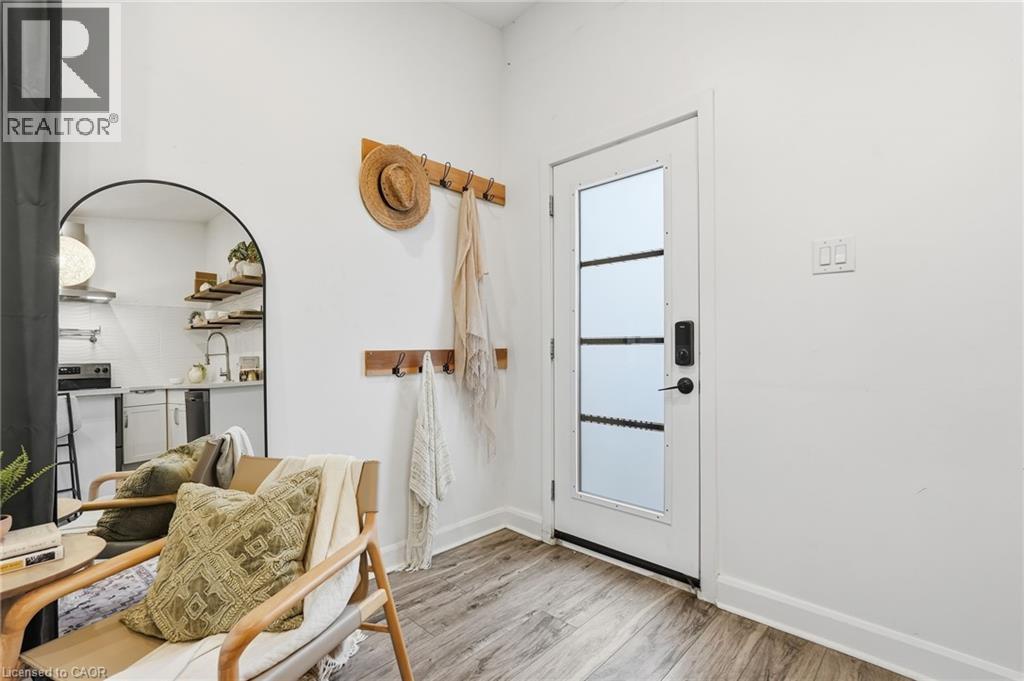 48 Frederick Avenue, Hamilton, Ontario L8H 4K4 - Photo 3 - 40797088