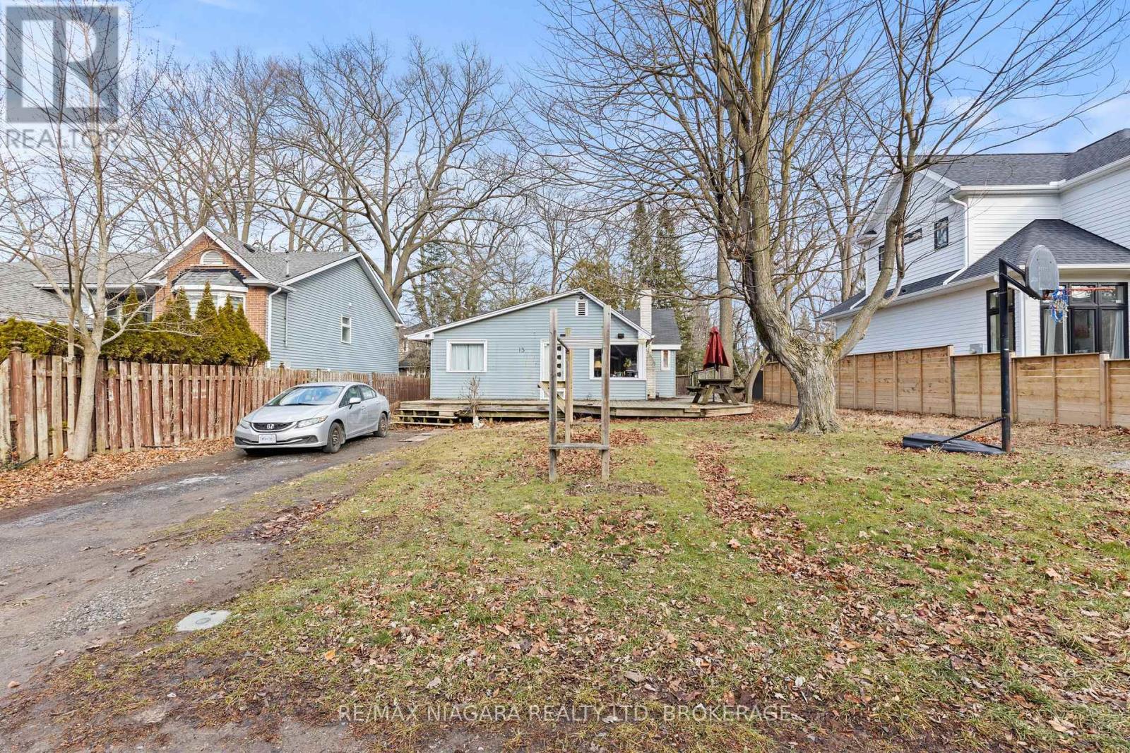 13 Wilberforce Avenue, Niagara-On-The-Lake, Ontario  L0S 1J0 - Photo 4 - X12693400