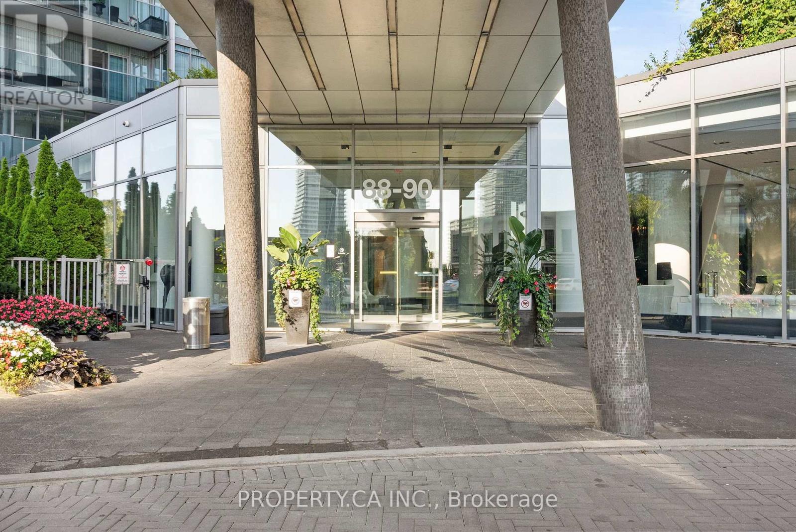 1211 - 90 Park Lawn Road, Toronto, Ontario  M8Y 0B6 - Photo 3 - W12690244