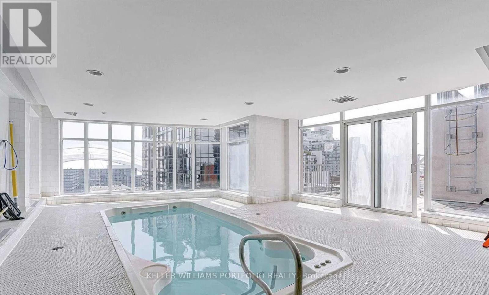 841 - 250 Wellington Street W, Toronto, Ontario  M5V 3P6 - Photo 18 - C12693414