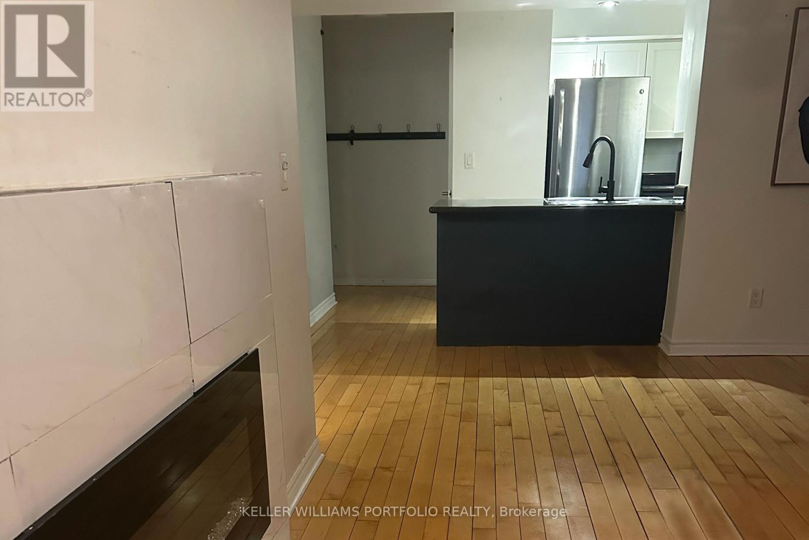 841 - 250 Wellington Street W, Toronto (Waterfront Communities), Ontario  M5V 3P6 - Photo 2 - C12693414