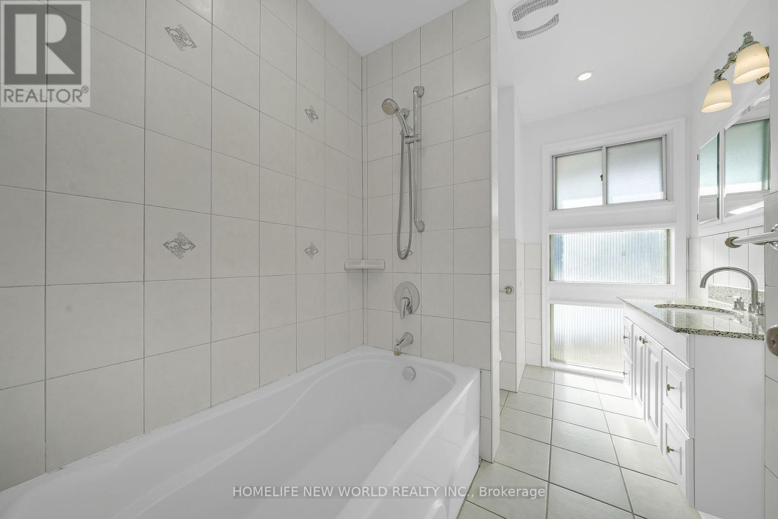 Main Floor - 129 Burbank Drive, Toronto, Ontario  M2K 1N6 - Photo 17 - C12693438