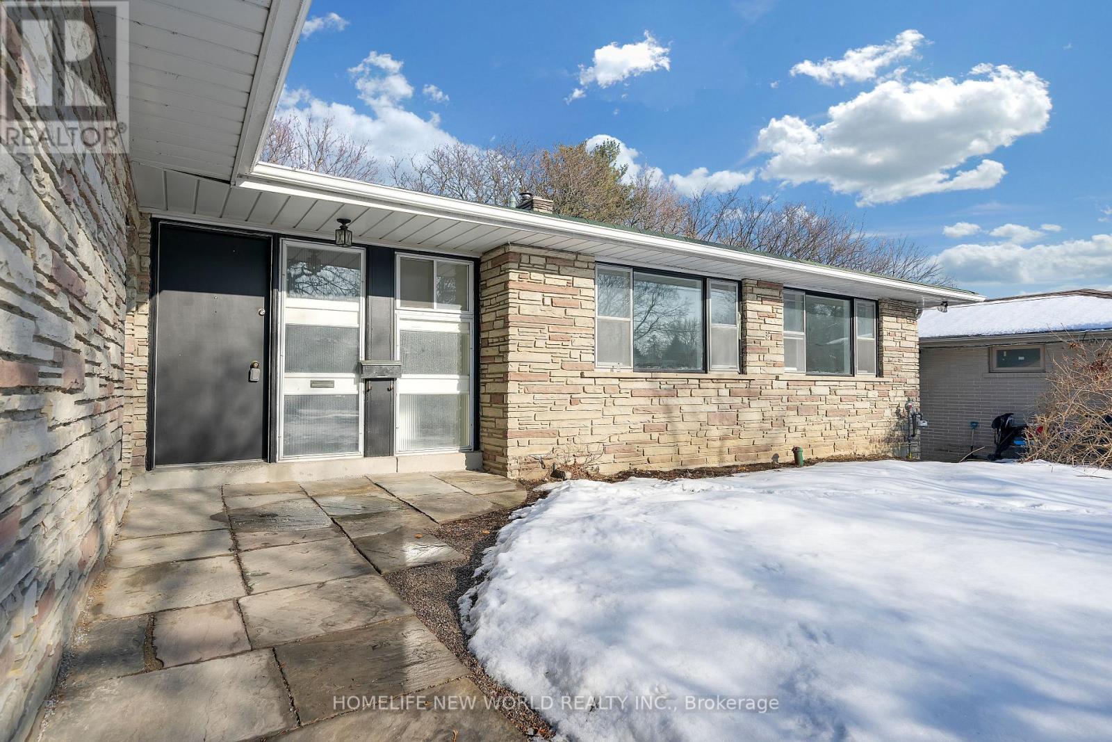 Main Floor - 129 Burbank Drive, Toronto, Ontario  M2K 1N6 - Photo 3 - C12693438