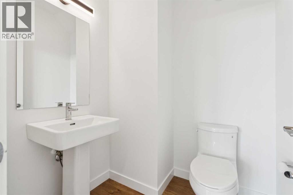 228 Sovereign Common Sw, Calgary, Alberta  T3C 3Y3 - Photo 15 - A2274794