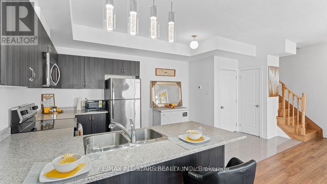 63 - 1779 Rex Heath Drive, Pickering, Ontario  L1X 0E4 - Photo 2 - E12693444