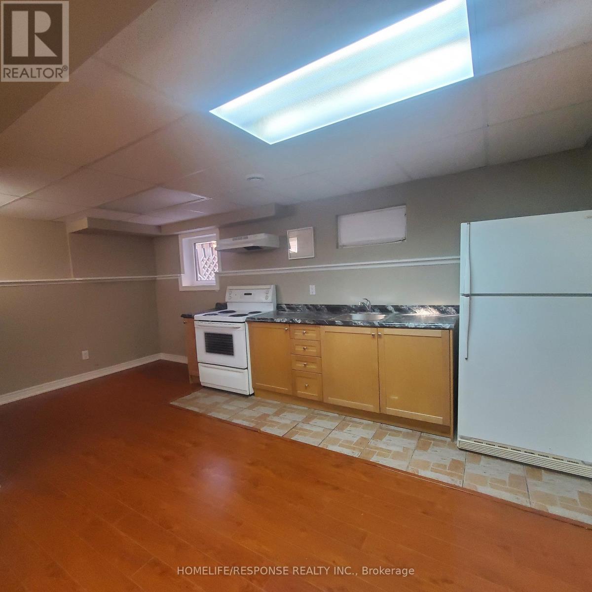 Bsmt - 6 Solway Avenue W, Vaughan, Ontario  L6A 2W9 - Photo 4 - N12693392